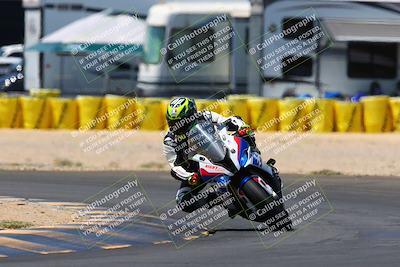 media/Jun-05-2021SpecialRequest-TrackXperience [[78b86e271d]]/Level 2/Turn 2 (1120am)/